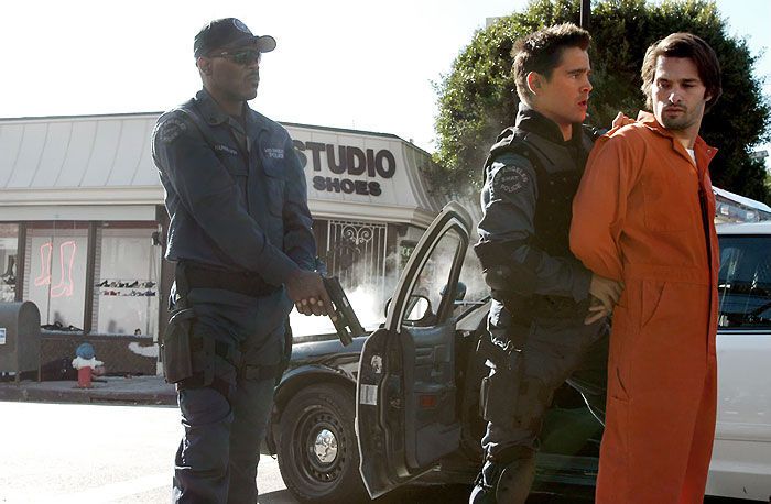 Кадр 4 из фильма S.W.A.T.: Спецназ города ангелов