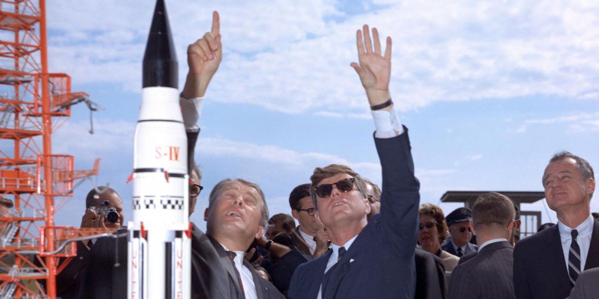 Кадр 3 из фильма NASA: 60 лет в космосе
