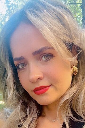 Анна Соколова