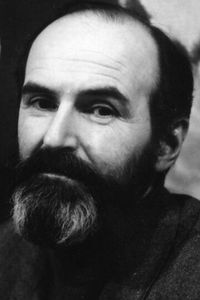Эрик Булатов