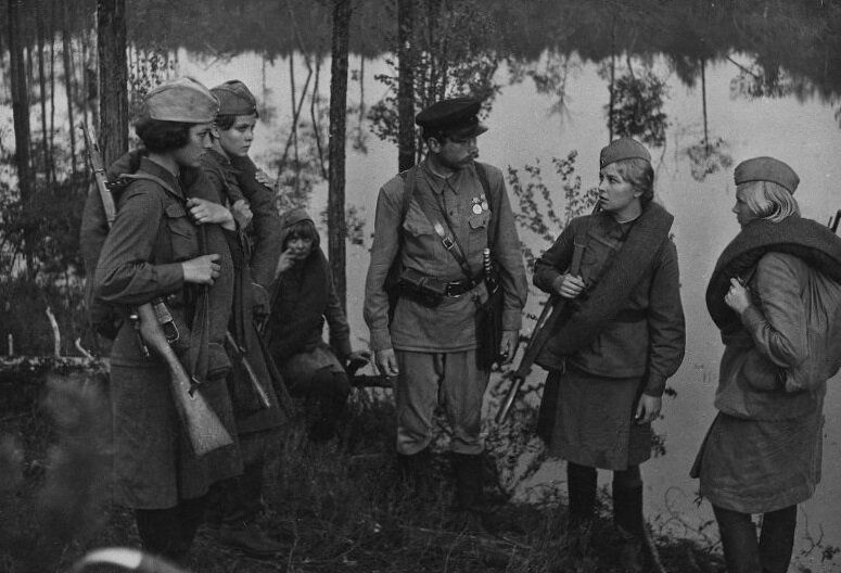 Кадр 12 из фильма ...А зори здесь тихие