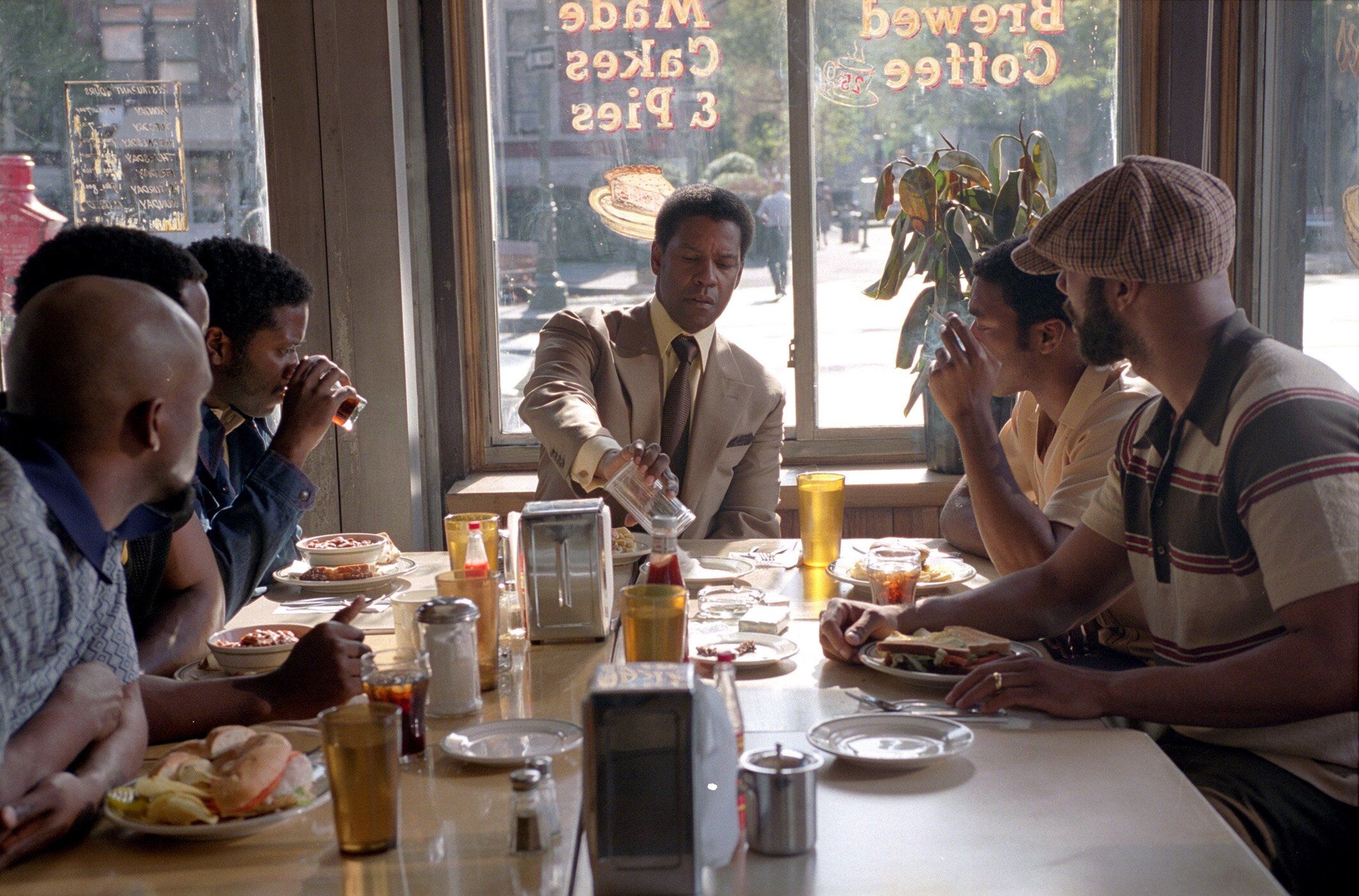 Кадр 1 из фильма Гангстер