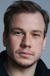 Павел Комаров