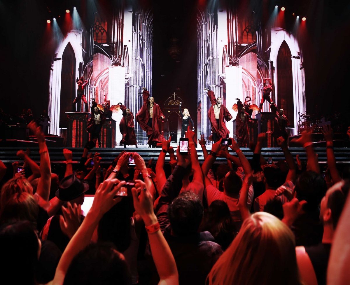 Кадр 2 из фильма Madonna: The MDNA Tour