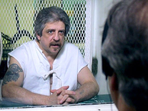 Кадр 5 из фильма В бездну: Повесть о жизни, повесть о смерти