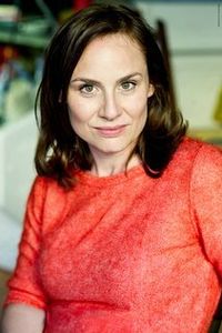 Даниэла Холц