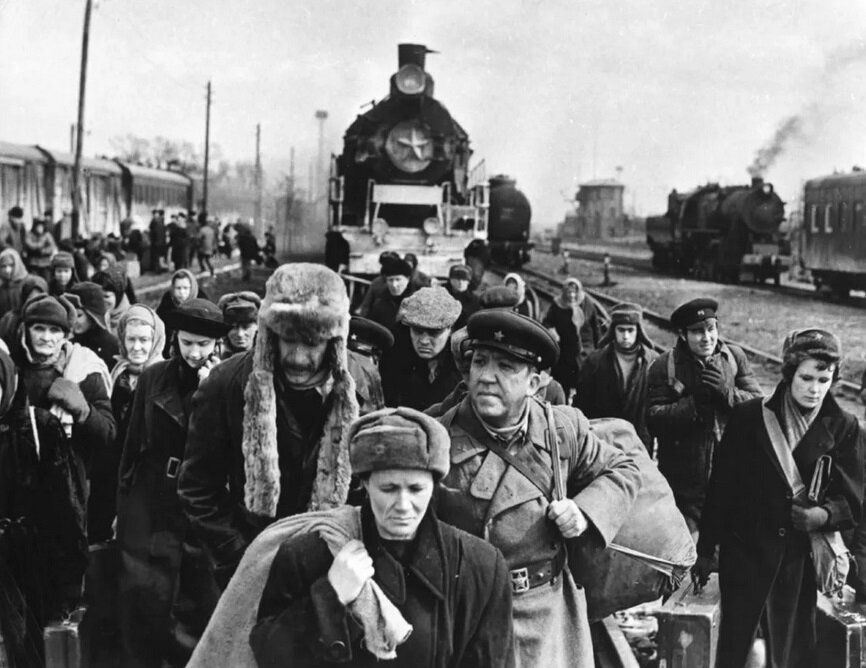 Кадр 2 из фильма Двадцать дней без войны